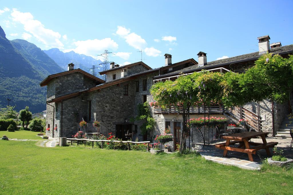 Le Case Dei Baff Morbegno Exterior photo
